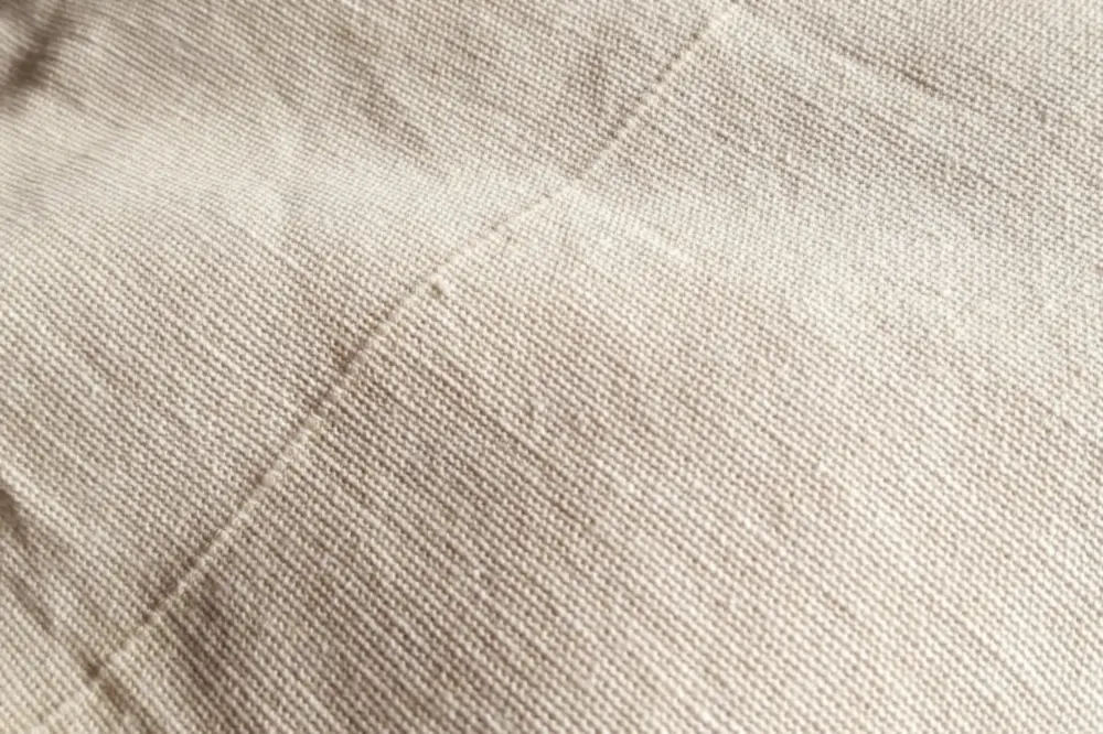Soft-focus natural linen weave